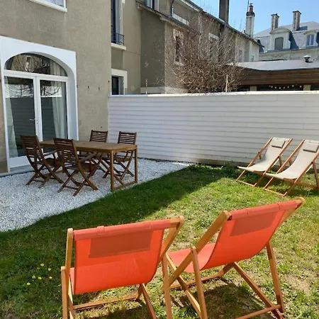 La Maignan - Centre - Jardin - 15 Pers Villa *